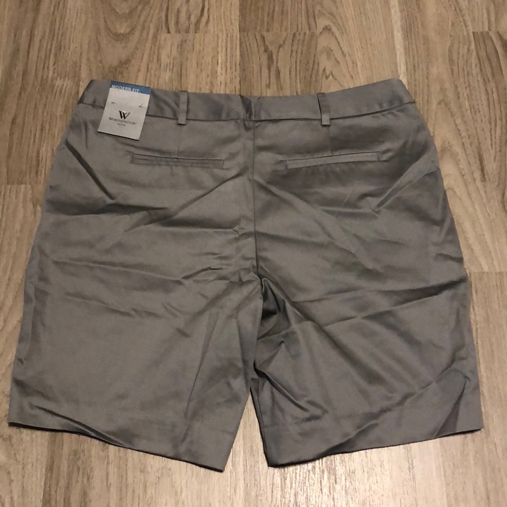 *BNWT* grey shorts size 8P. Worthington brand